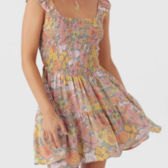O'NEIL ADELLE JANIS FLORAL SMOCKED DRESS NWT - Picture 5 of 9